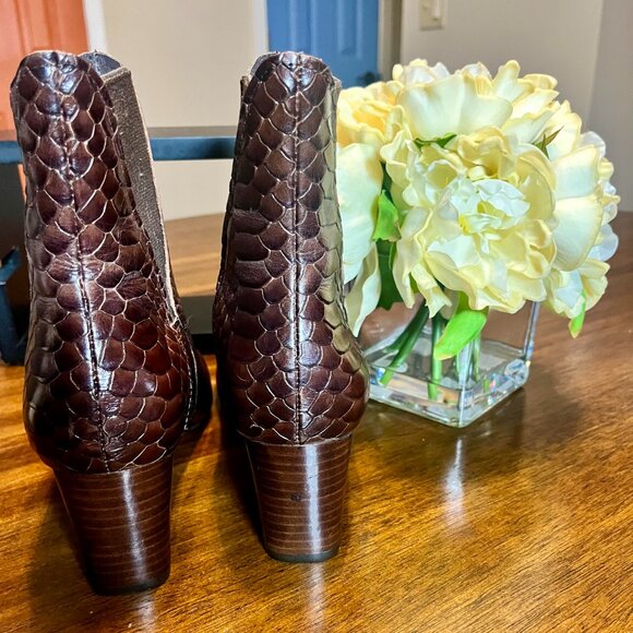 Brand New Donald J Pilner Dark Brown Croco-Embossed Leather Ankle Boots Size 8.5 - Picture 5 of 8